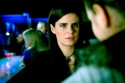 Český detektivní seriál Clona 5. díl z 26. 5. 2014. Na této webové stránce si můžete zdarma pustit pátý ze sedmy dílů tohoto nového detektivního seriálu. A o čem bude příběh dílu „Práskač”? Tomáš je u eltiních pražských detektivů teprve pár týdnů, ale opět se dostává k velmi těžkému a nebezpečnému případu. Proti němu bude stát bývalý policista, který přesedlal na výnosnější obchod.